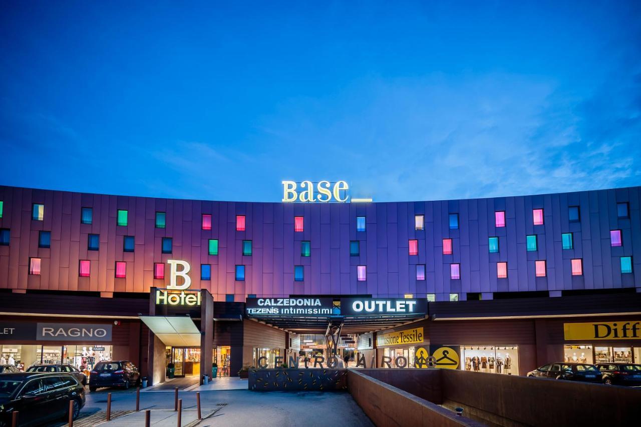 Base Hotel โนเวนตา ดิ ปิอาเว ภายนอก รูปภาพ